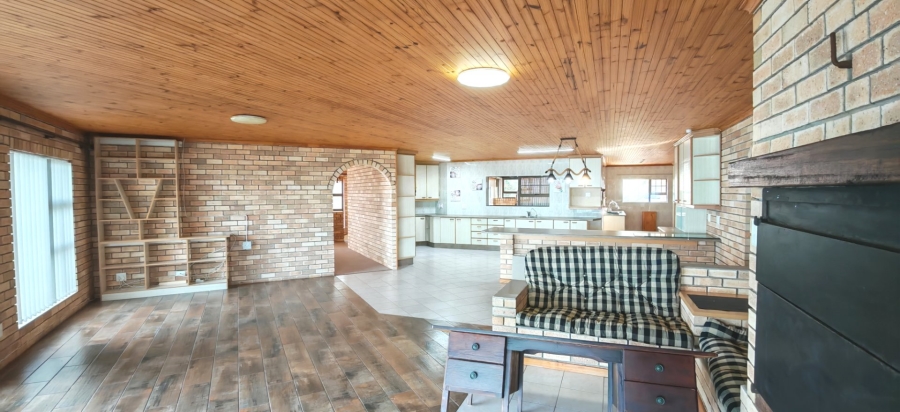 5 Bedroom Property for Sale in Dana Bay Western Cape